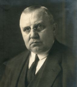 Portrait Heinrich Hirtsiefer